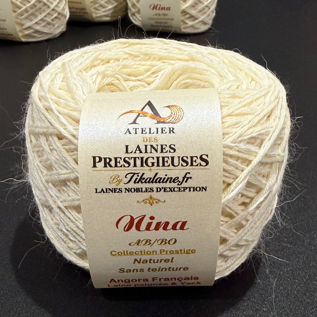 Nina : Angora Français, laine peignée et yack - pelote de 70g 120m - aiguilles/crochet 4-4,5mm